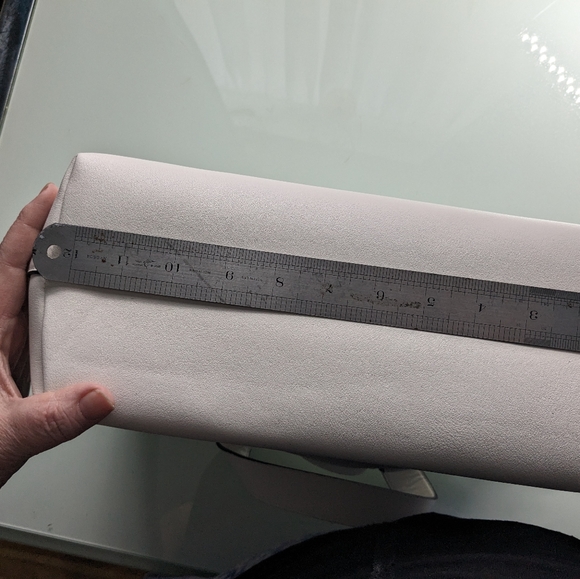 NWOT Large, white tote bag by Penningtons - Picture 7 of 16